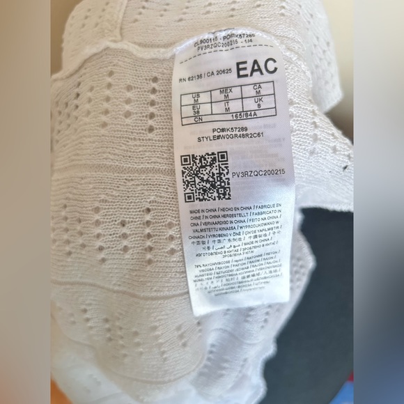 🔴SOLD🔴 Guess Women’s White Knit Cropped Tank  Size Medium - Picture 4 of 5